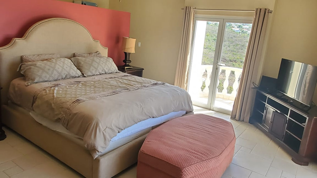 Star Villa, Red Pond