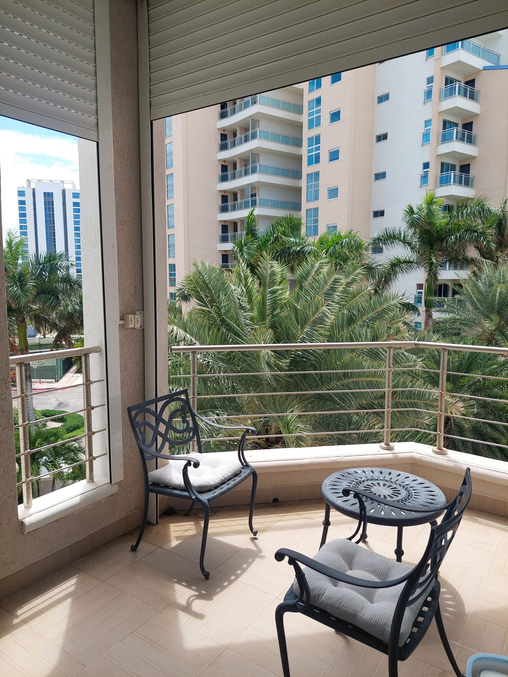 REDUCED! Rainbow Beach Club TS-7