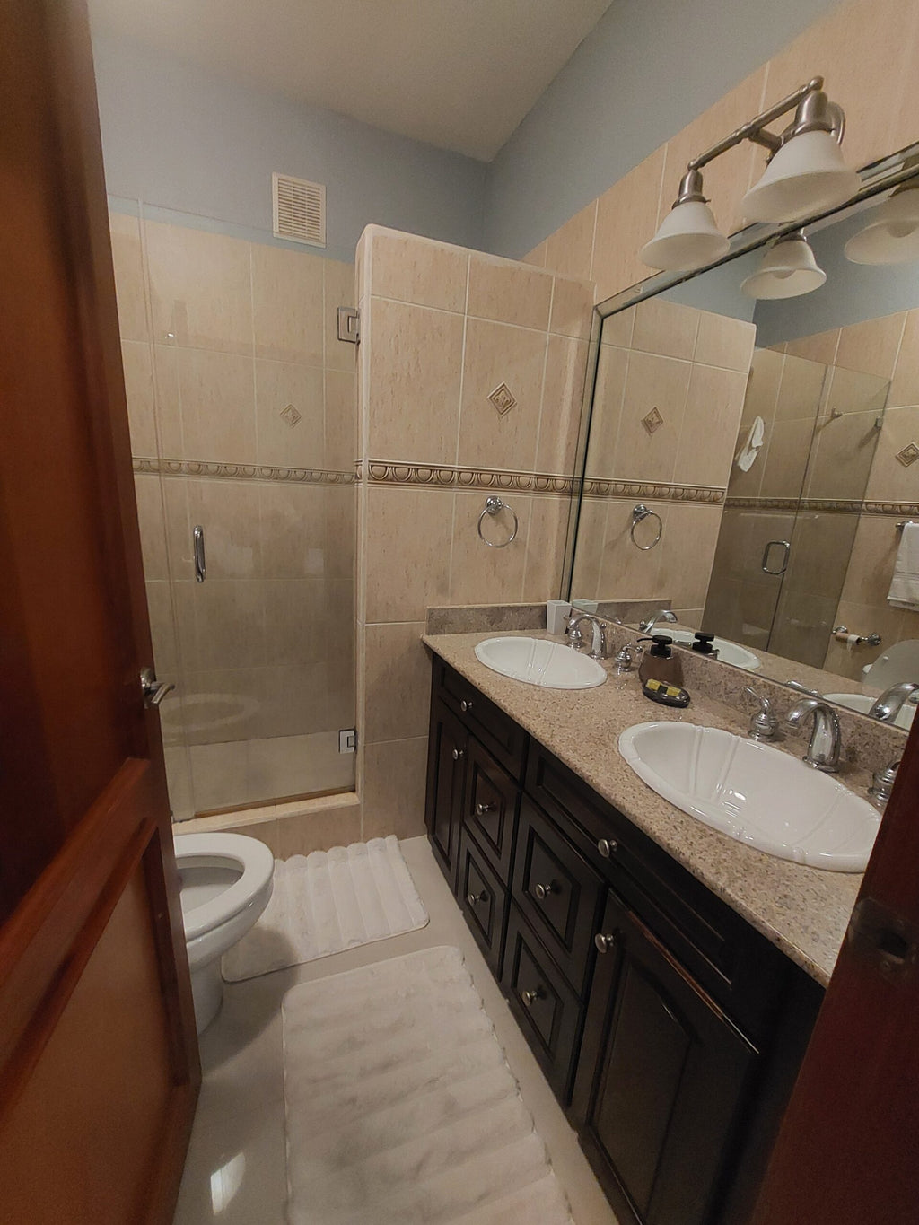 REDUCED! Rainbow Beach Club TS-7