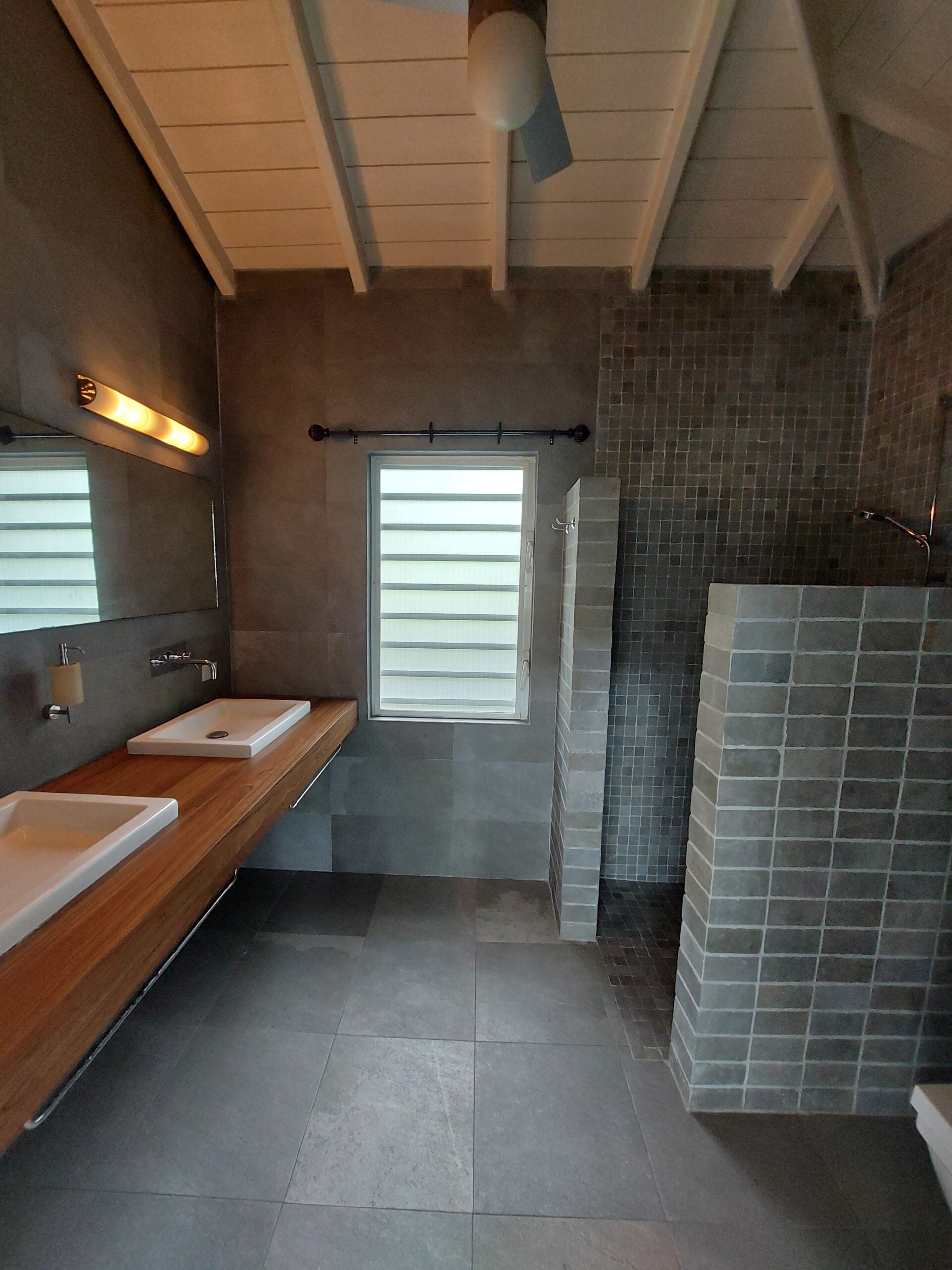 Blue Villa – Belair