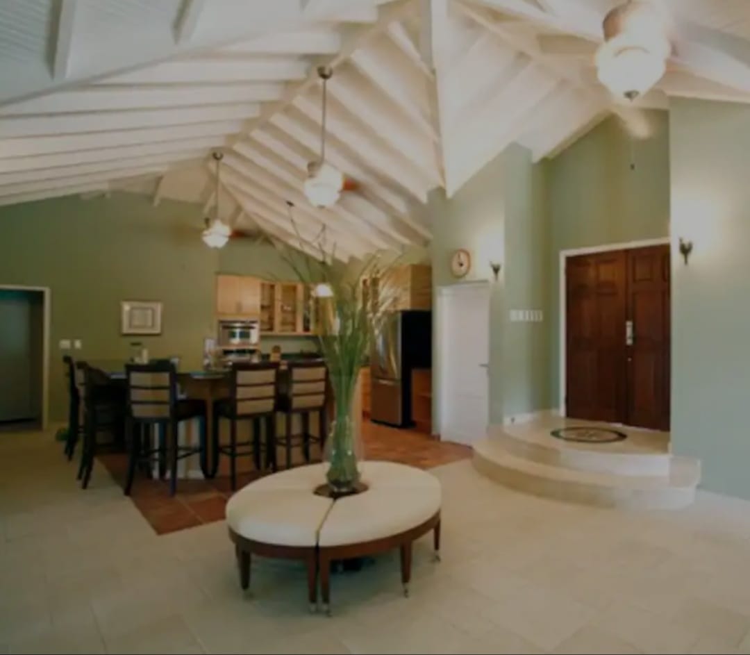 Star Villa, Red Pond