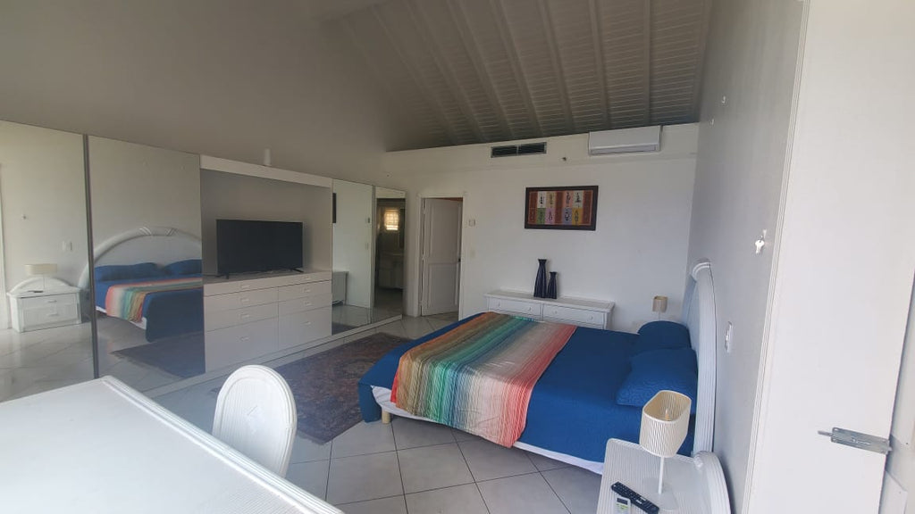 Reduced! Deep Blue Penthouse, Sapphire Beach Club