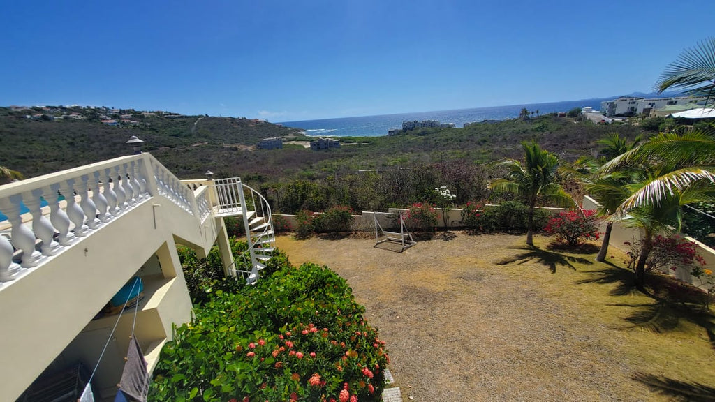 Star Villa, Red Pond