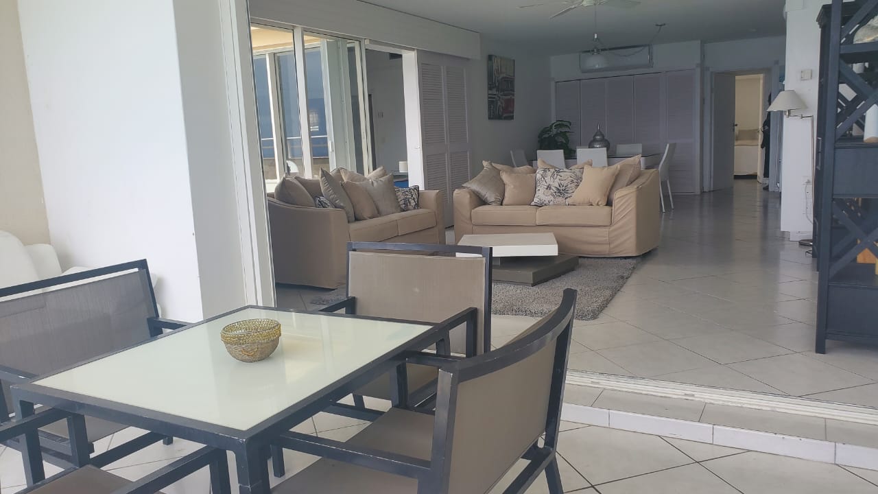 Reduced! Deep Blue Penthouse, Sapphire Beach Club