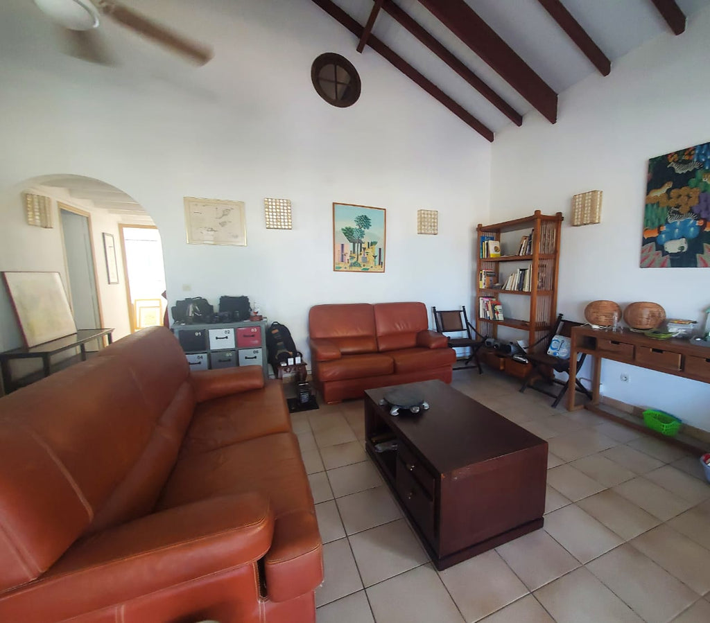 French Oyster Pond Home