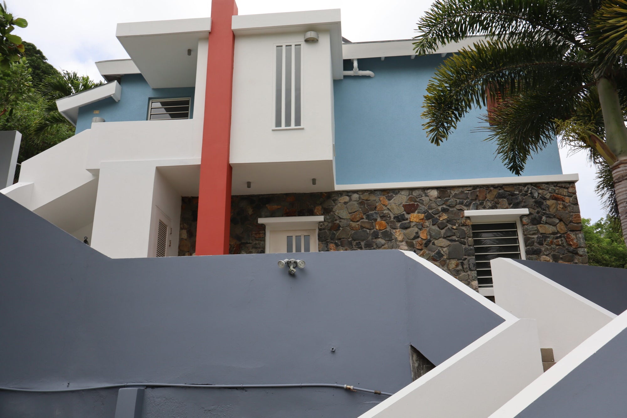 Blue Villa – Belair