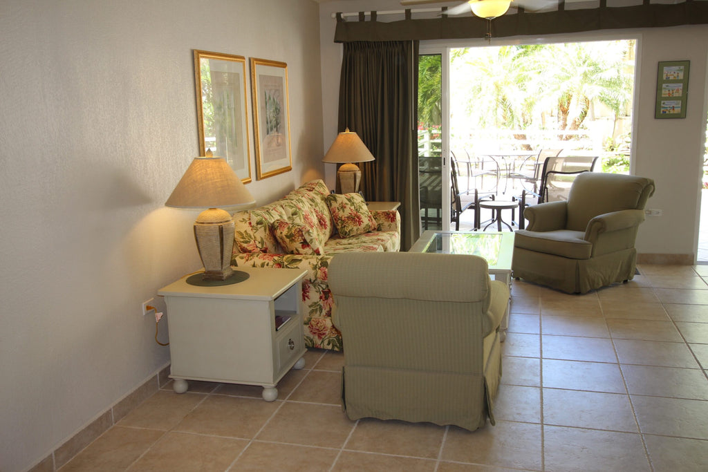 Rainbow Beach Club 8W