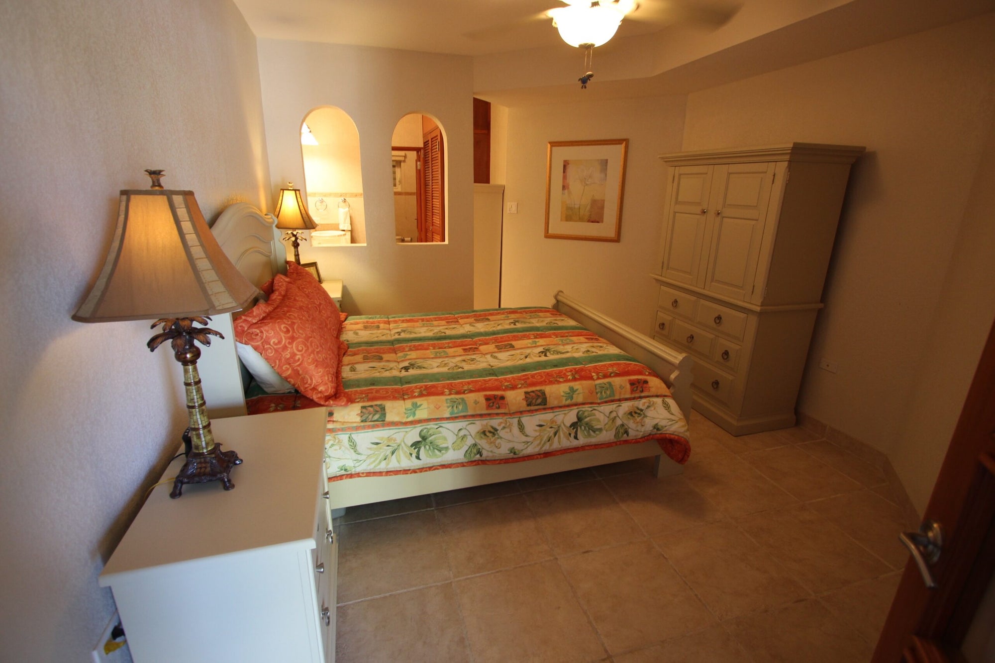 Rainbow Beach Club 8W