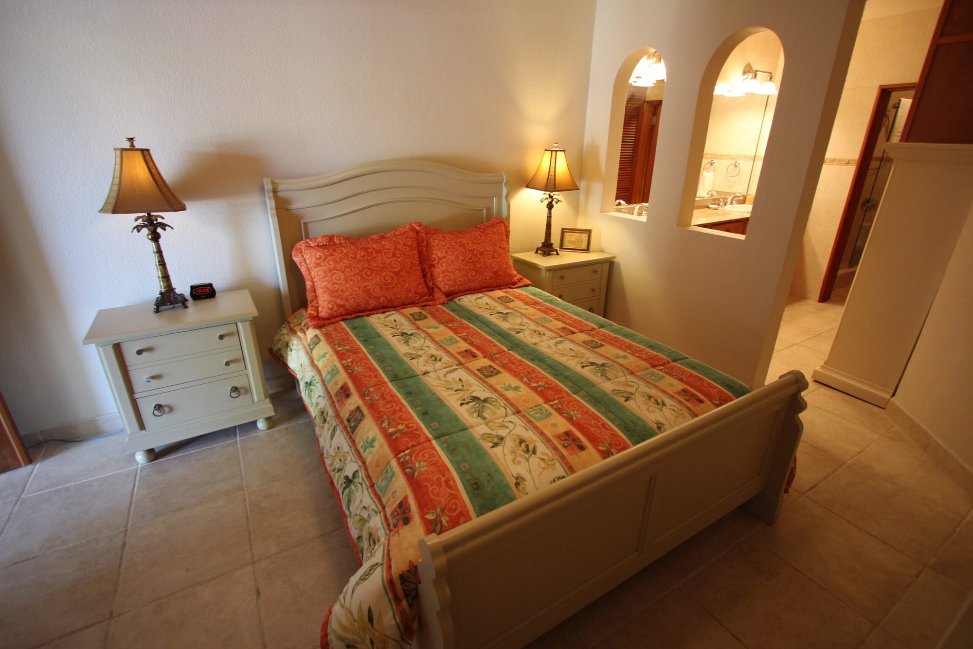 Rainbow Beach Club 8W