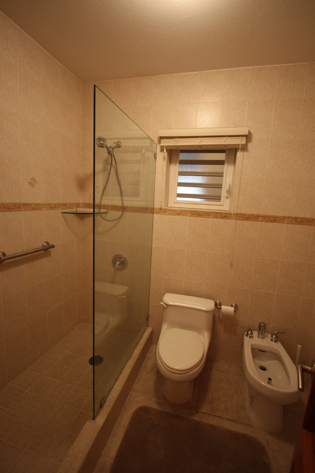 Rainbow Beach Club 8W