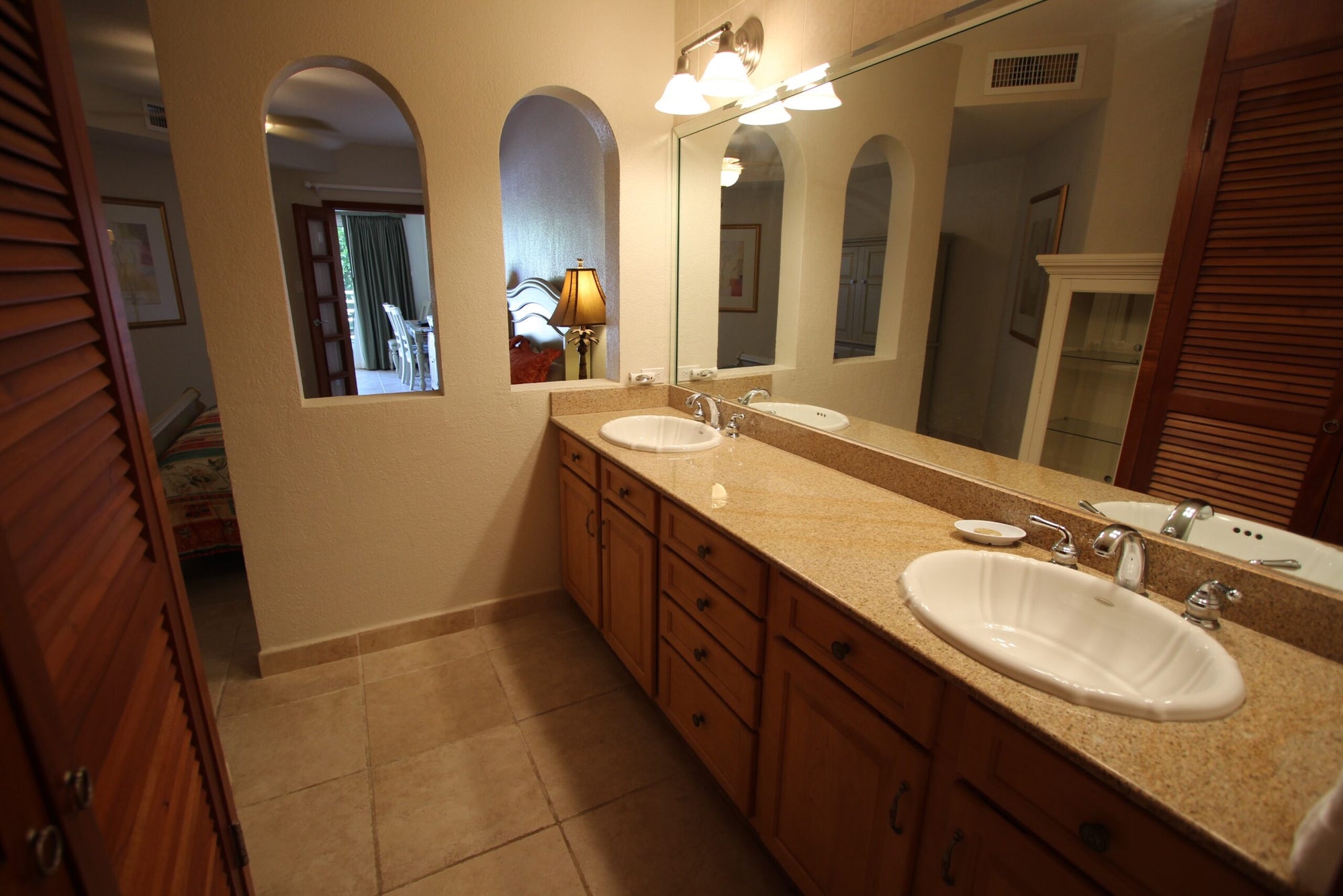 Rainbow Beach Club 8W