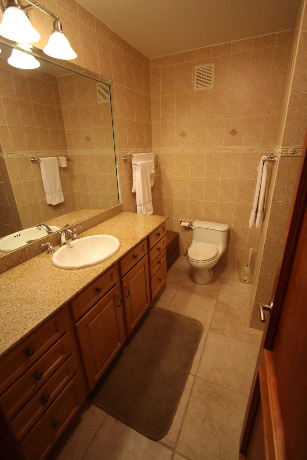 Rainbow Beach Club 8W