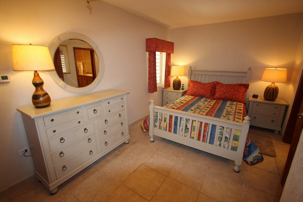 Rainbow Beach Club 8W