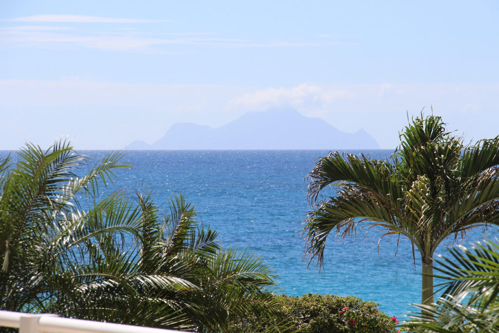 Rainbow Beach Club 8W