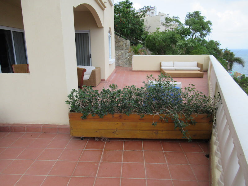 Two “Separate Suites” Spectacular Princess Heights condo