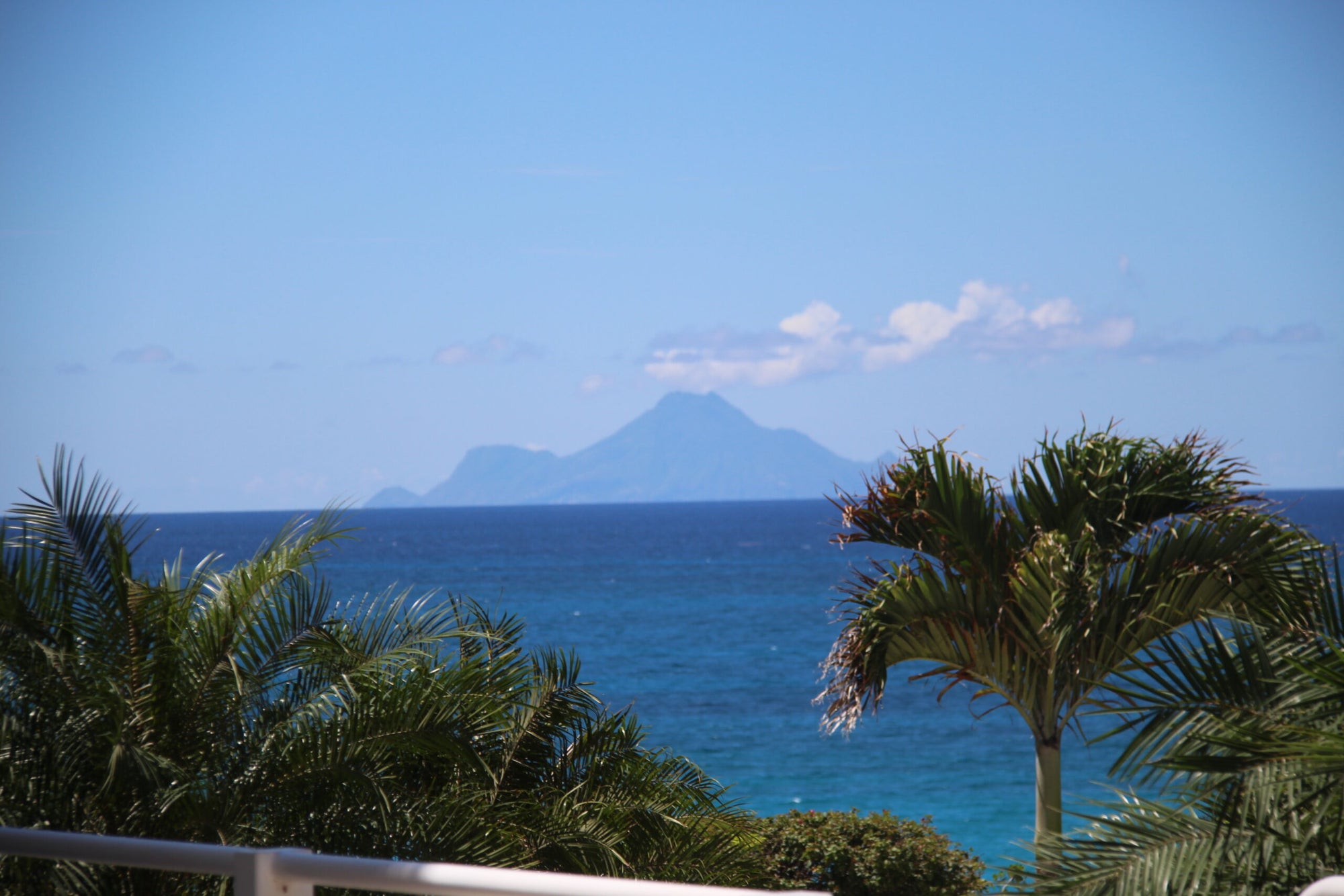 Rainbow Beach Club 8W