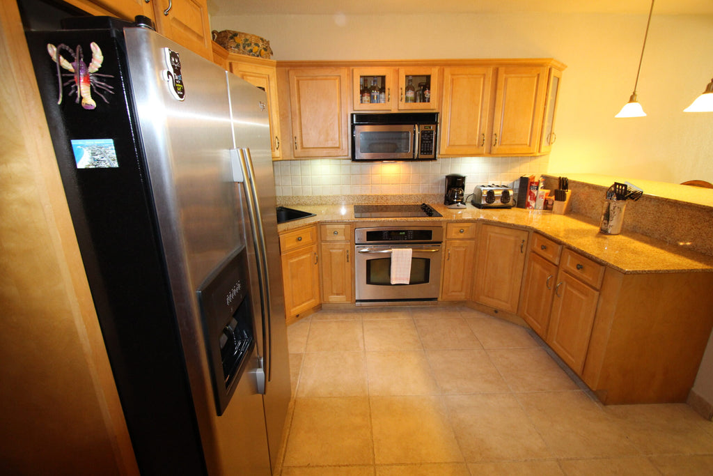 Rainbow Beach Club 8W