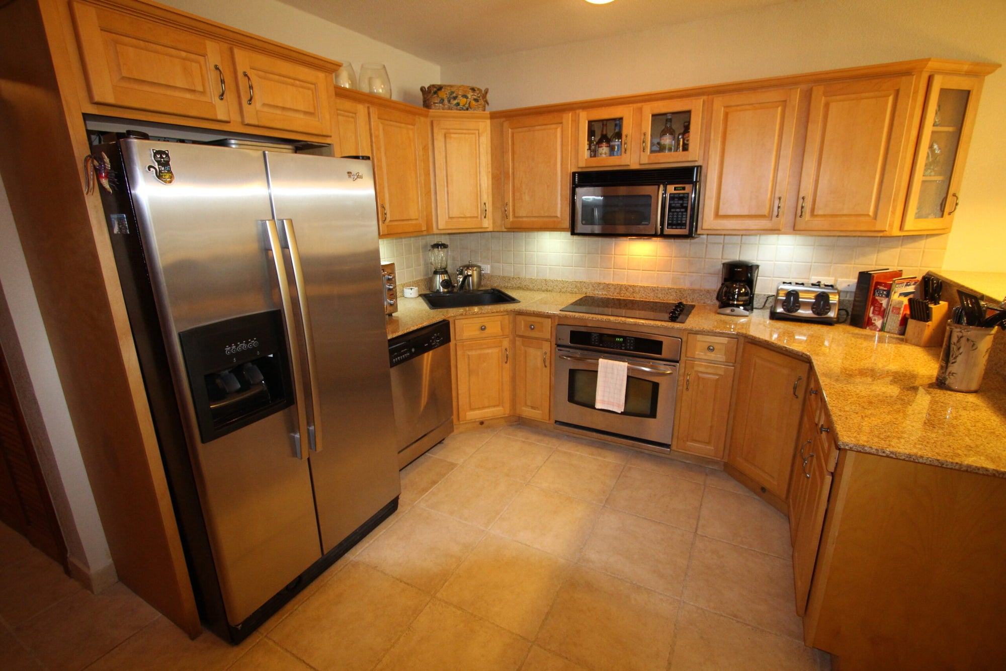 Rainbow Beach Club 8W