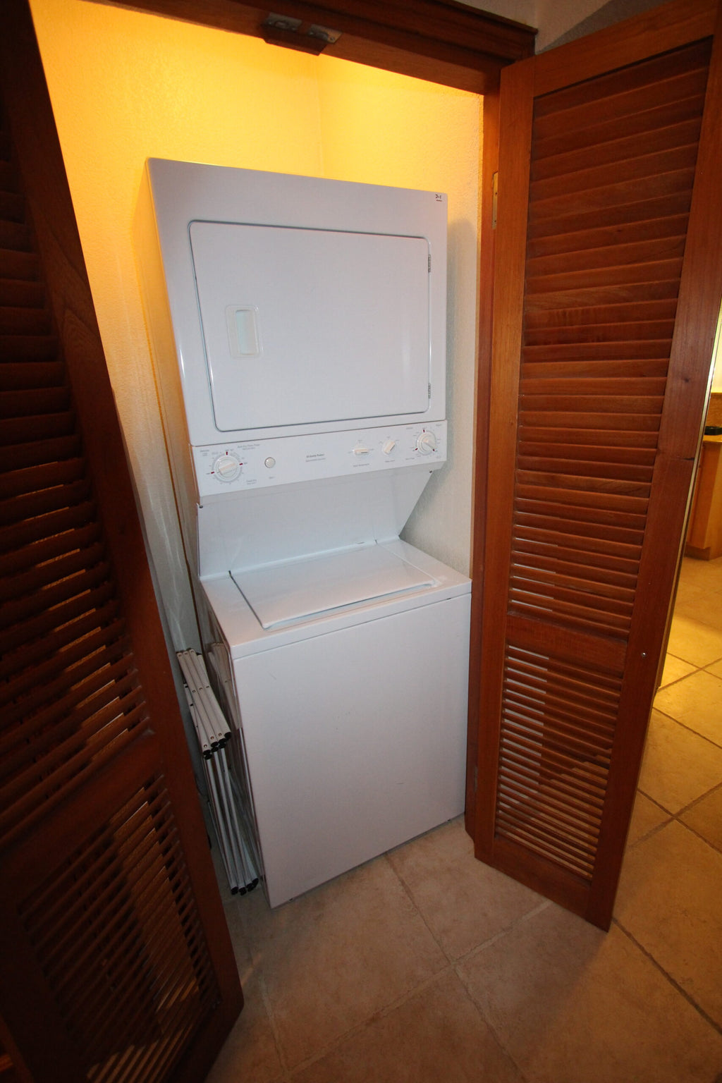 Rainbow Beach Club 8W