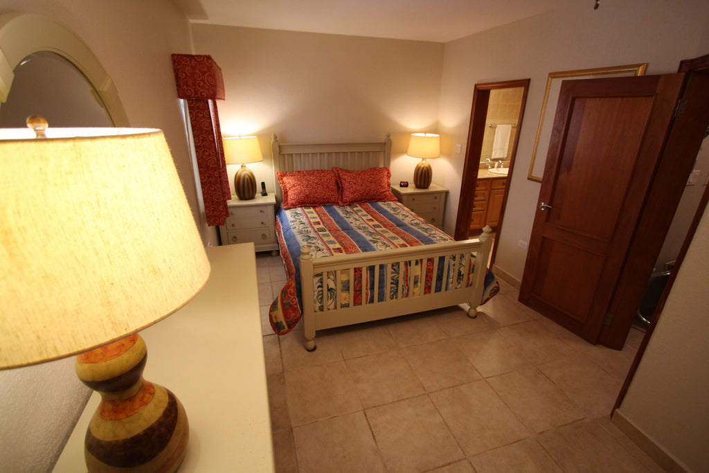 Rainbow Beach Club 8W