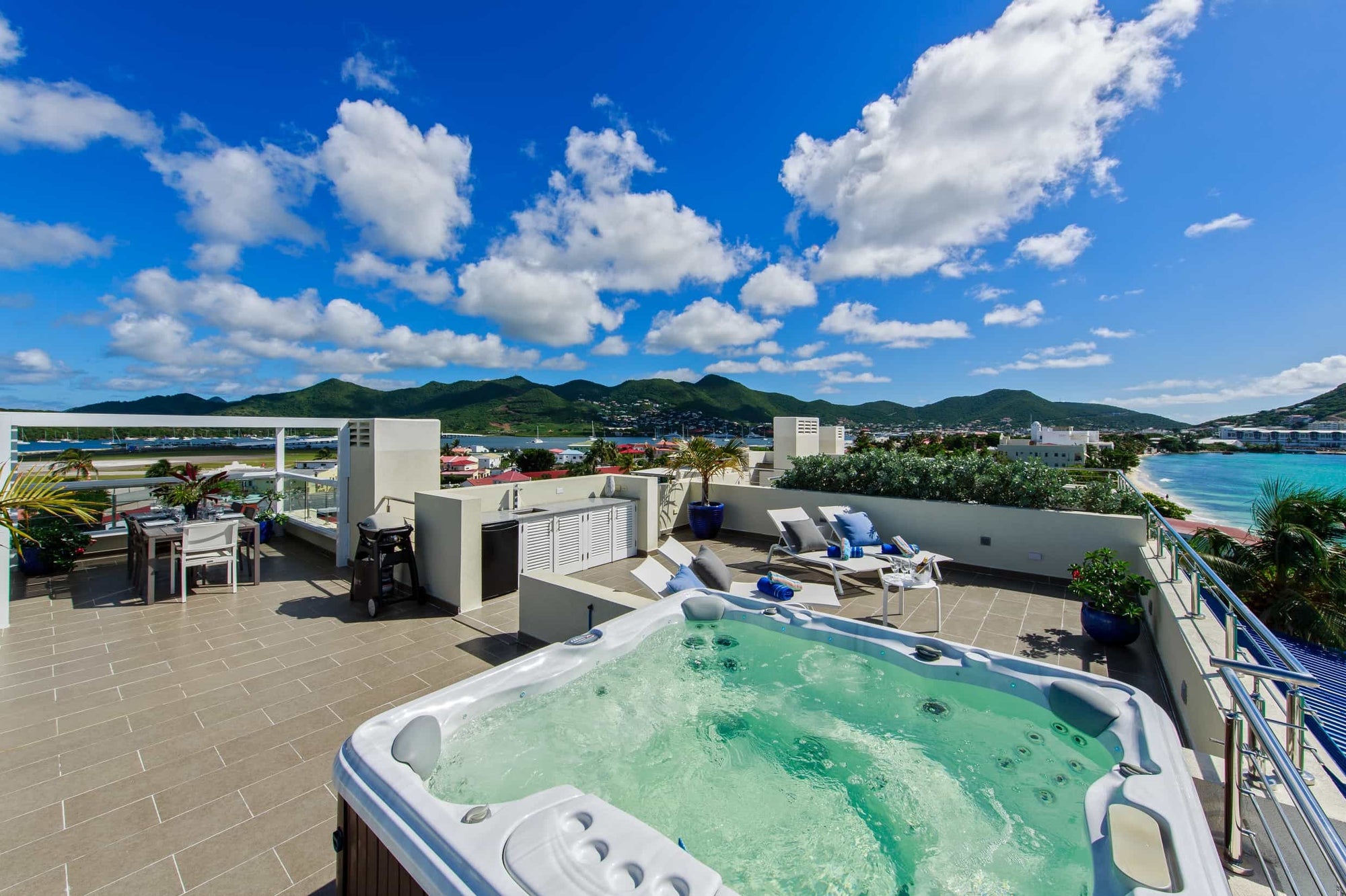 Le Papillon Penthouse – Simpson Bay