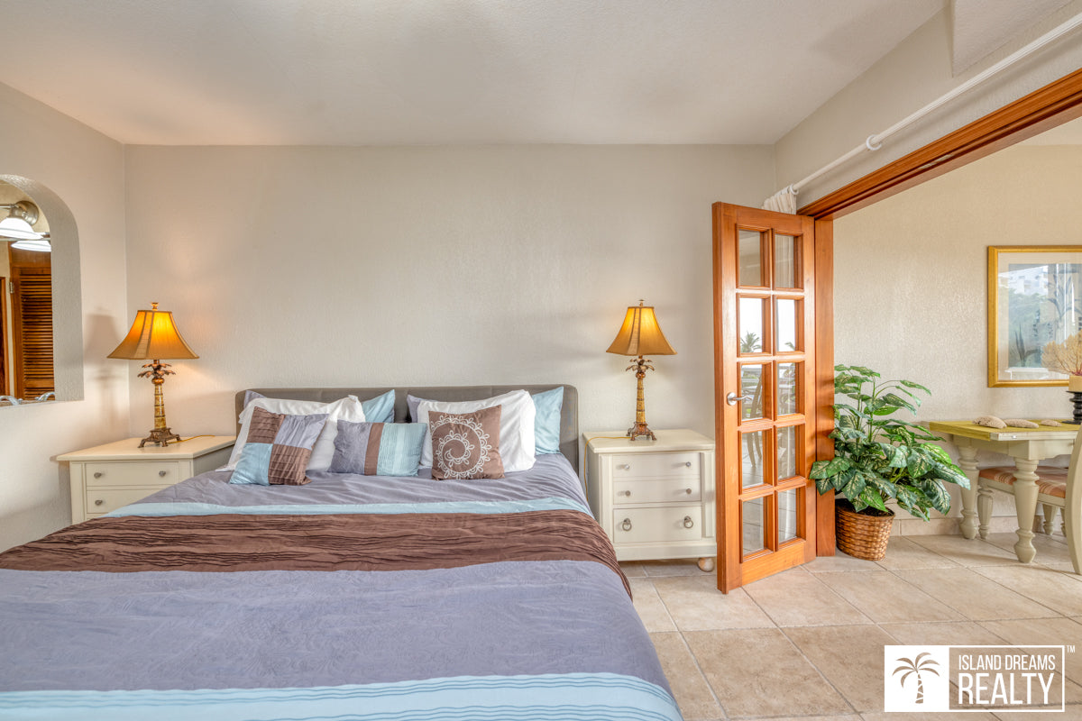 REDUCED! Rainbow Beach Club W35