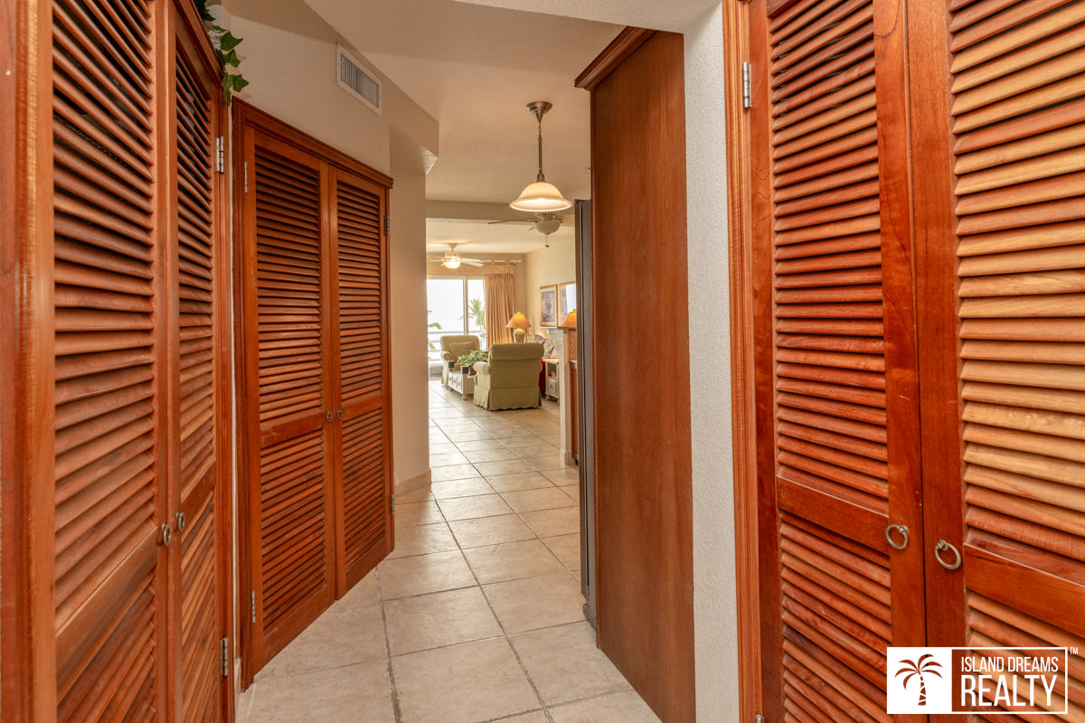 REDUCED! Rainbow Beach Club W35