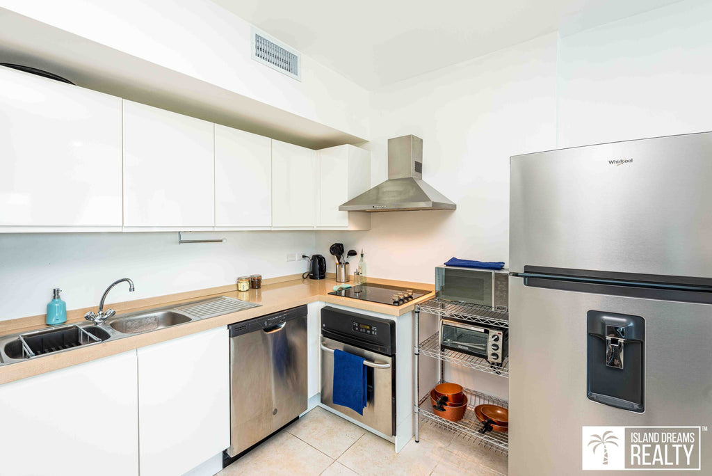 REDUCED! Blue Marine 2 Bedroom Condo With Stunning Views