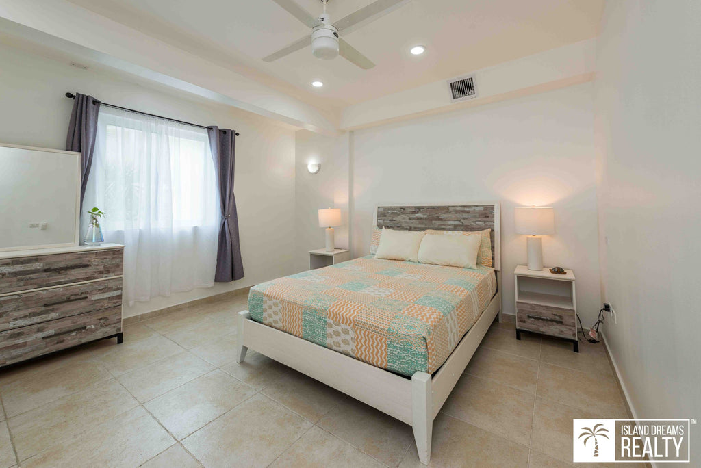 REDUCED! Blue Marine 2 Bedroom Condo With Stunning Views