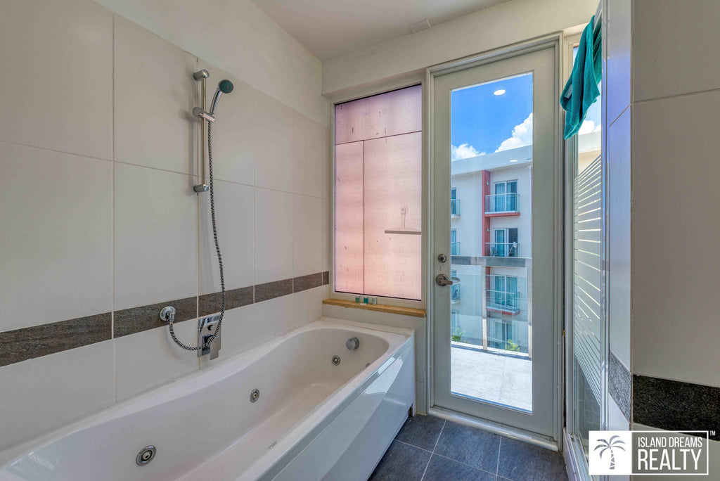 REDUCED! Blue Marine 2 Bedroom Condo With Stunning Views