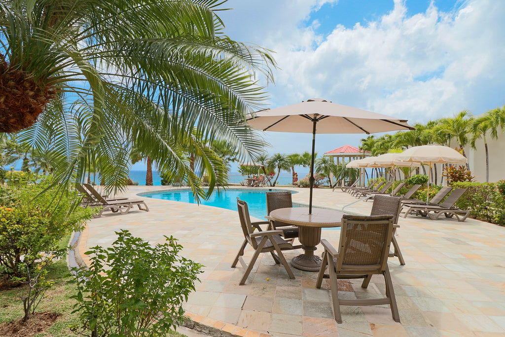 REDUCED! Rainbow Beach Club W35