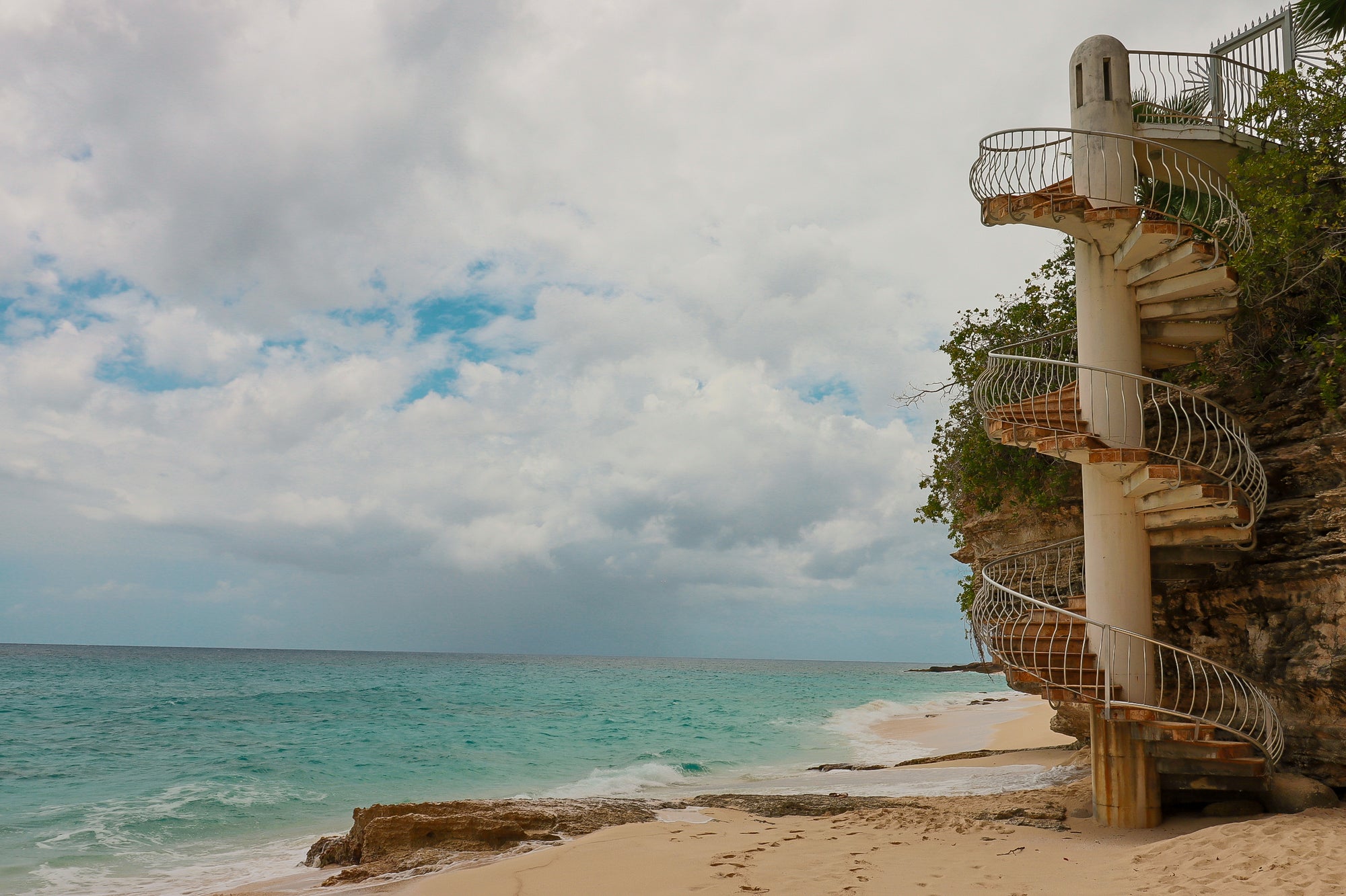 REDUCED! Rainbow Beach Club W35