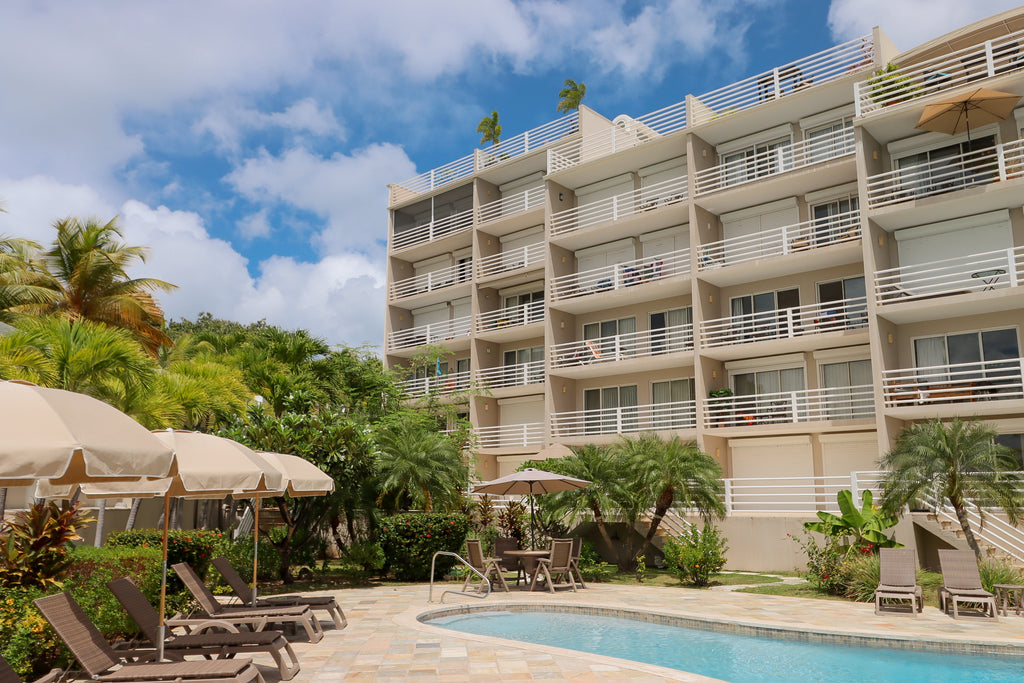 REDUCED! Rainbow Beach Club W35