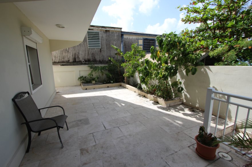 Simpson Bay 6 Ocean Front Condos