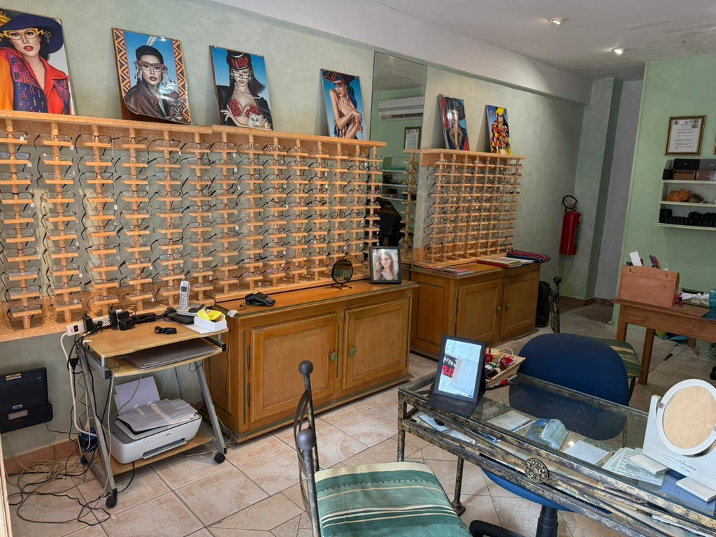 REDUCED! Chic Optic Retail Storefront – Front Street