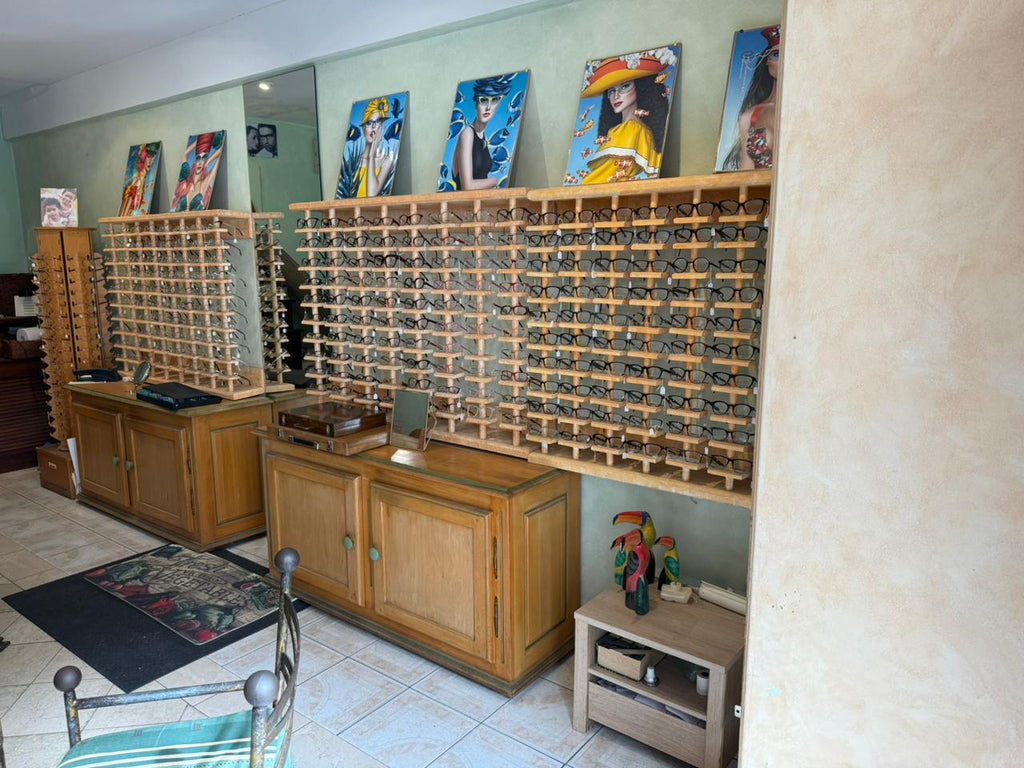 REDUCED! Chic Optic Retail Storefront – Front Street