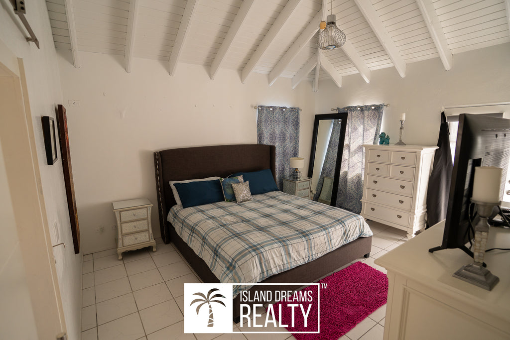 Charming Dawn Beach Villa