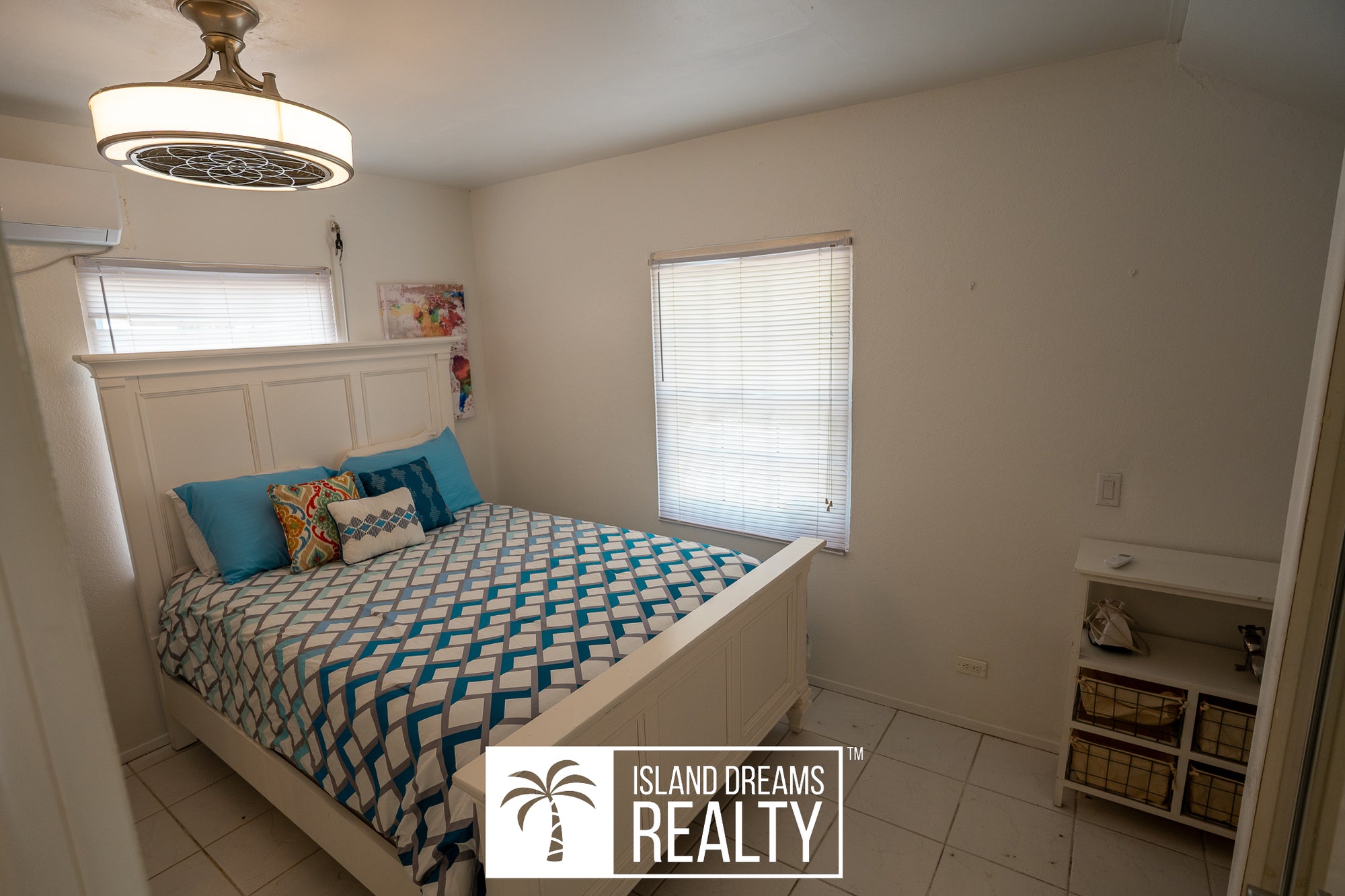 Charming Dawn Beach Villa