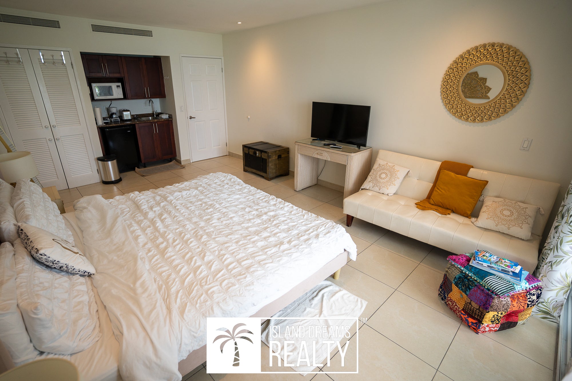 Maho Beach House