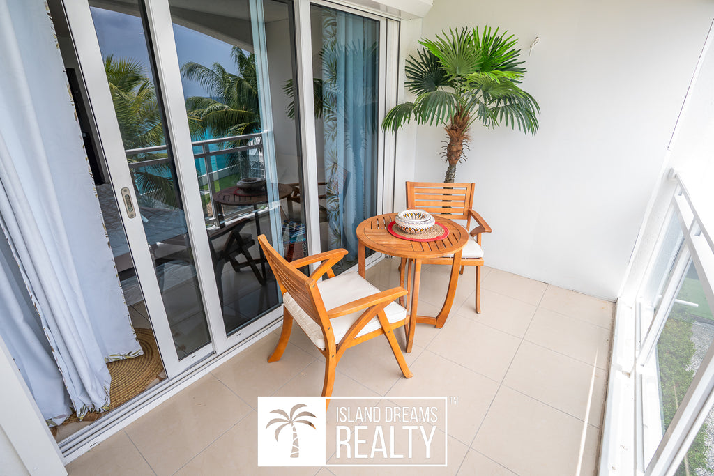Maho Beach House