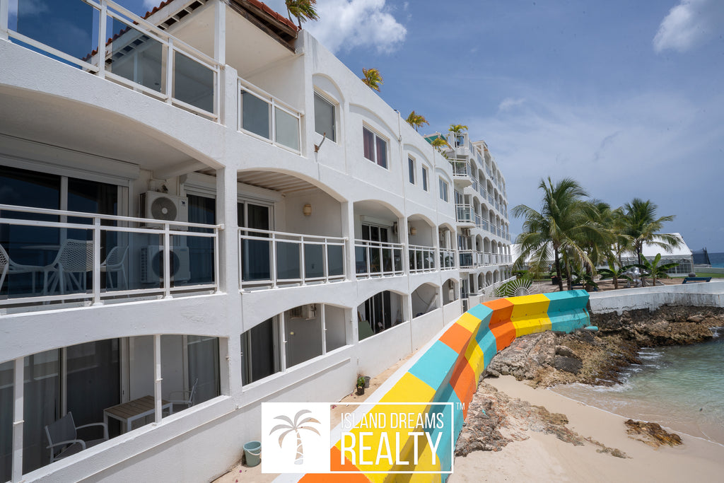 Maho Beach House