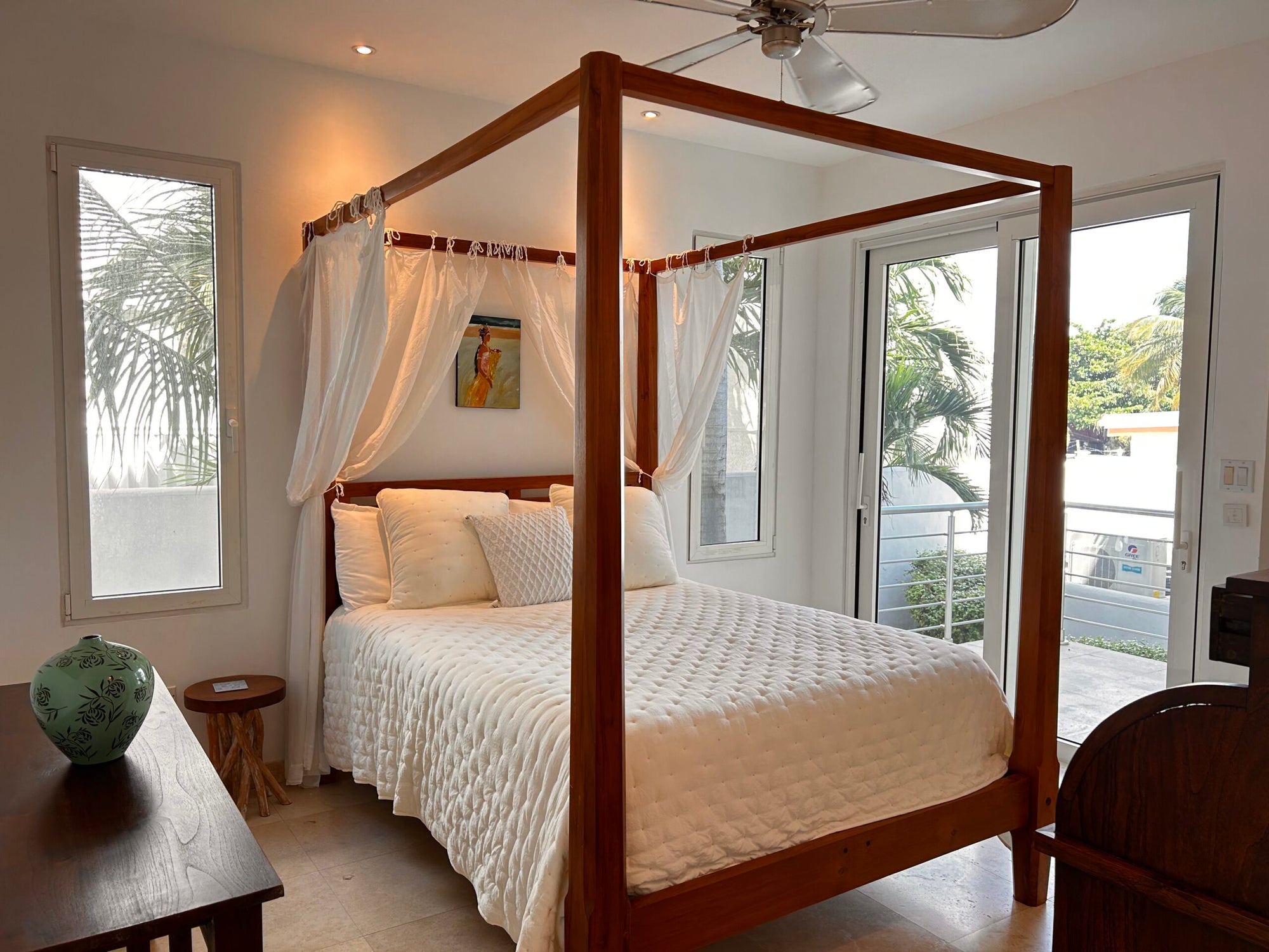 Beachfront Two Bedroom Condo – Simpson Bay