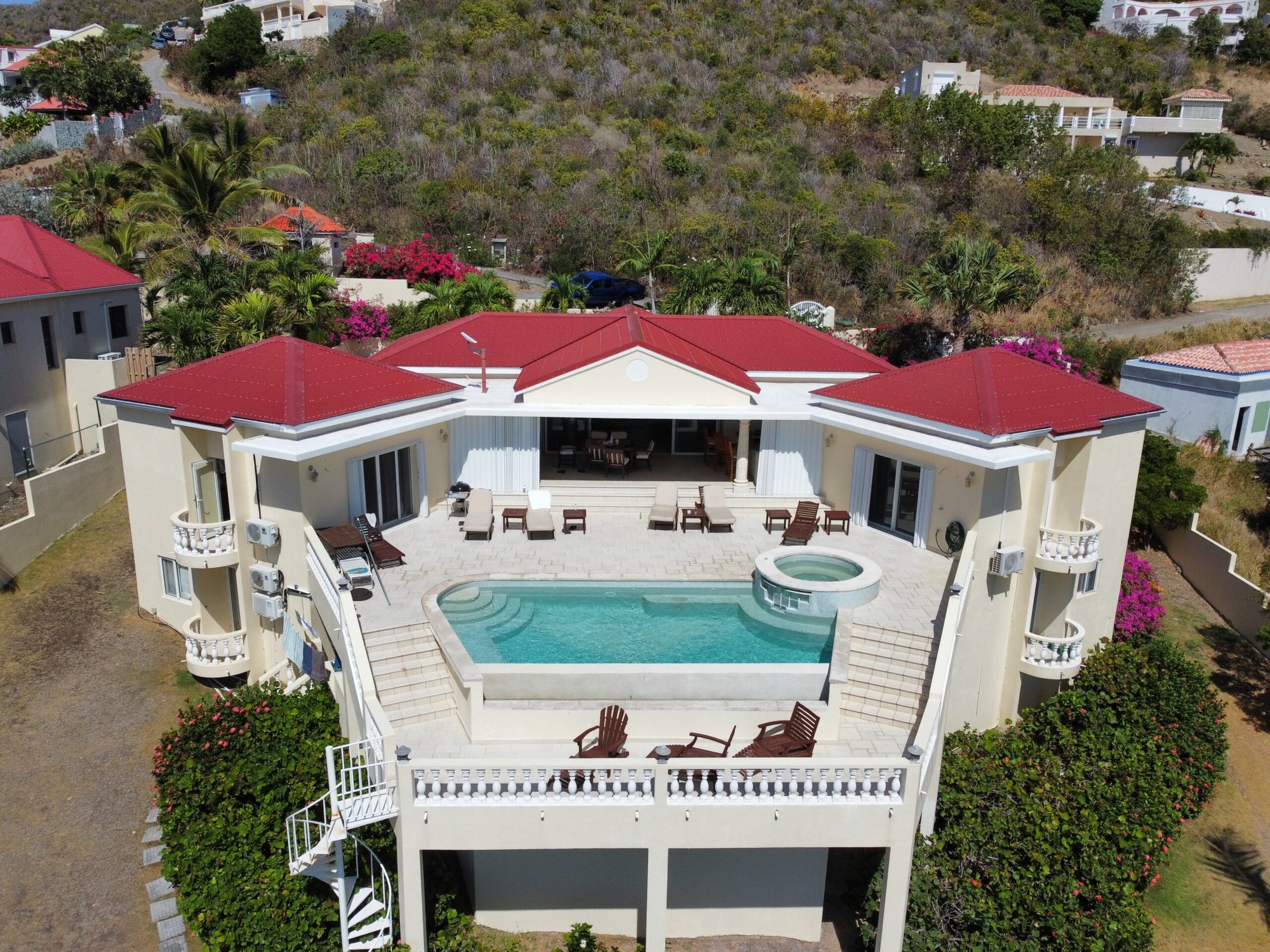 Star Villa, Red Pond