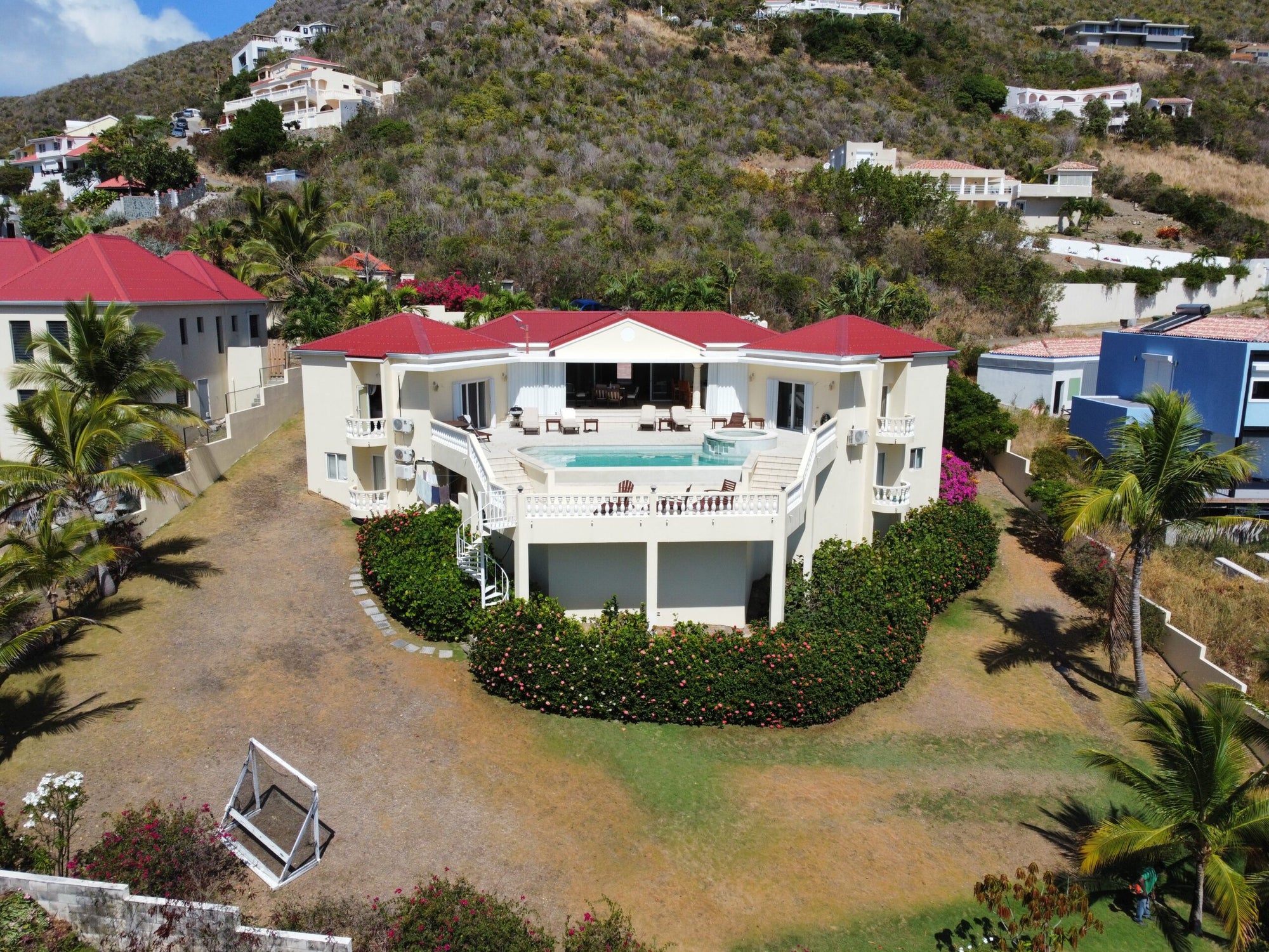 Star Villa, Red Pond