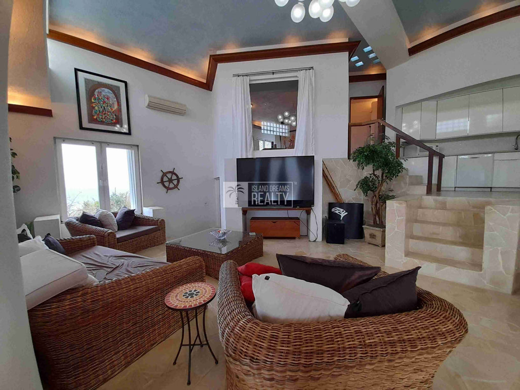 REDUCED! Villa Serendipity- Oyster Pond