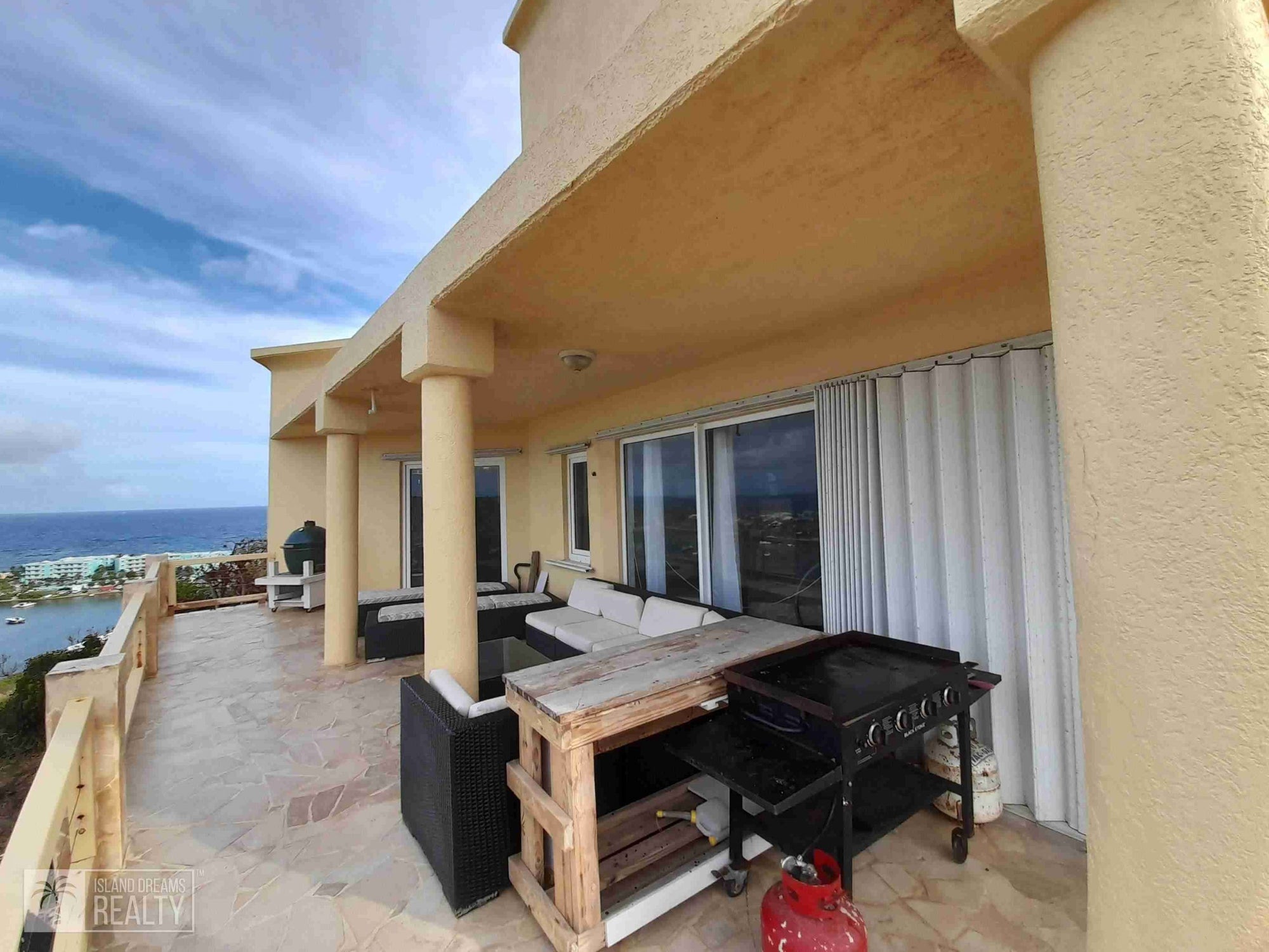 REDUCED! Villa Serendipity- Oyster Pond