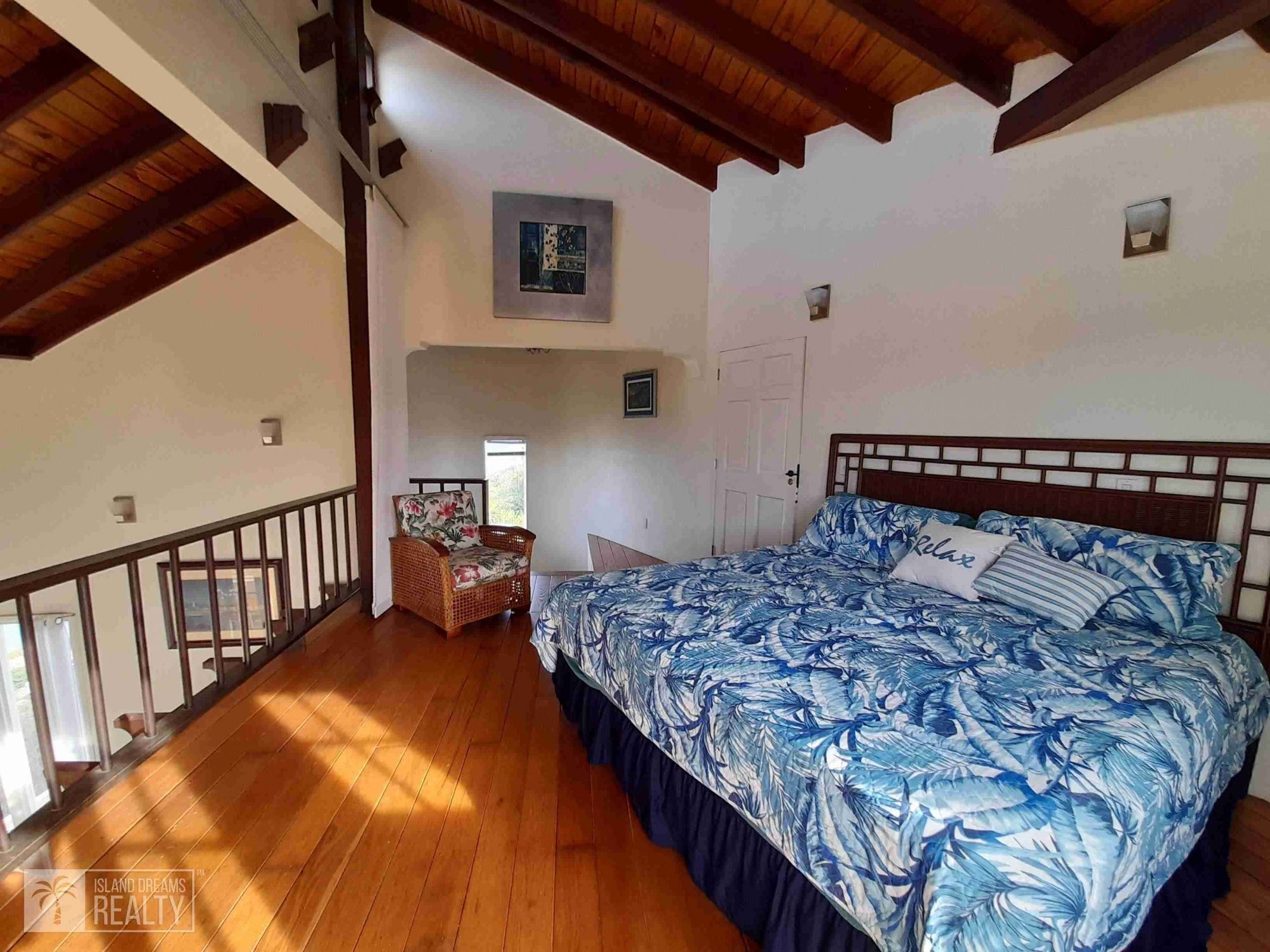 REDUCED! Villa Serendipity- Oyster Pond