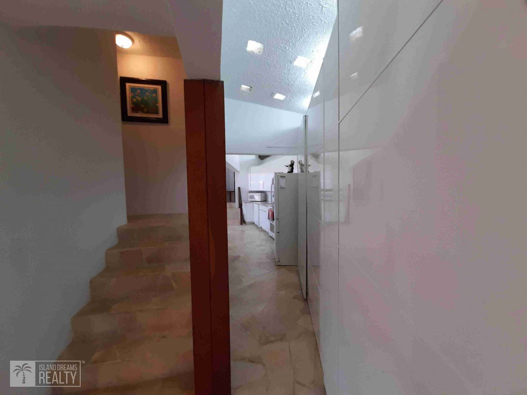 REDUCED! Villa Serendipity- Oyster Pond