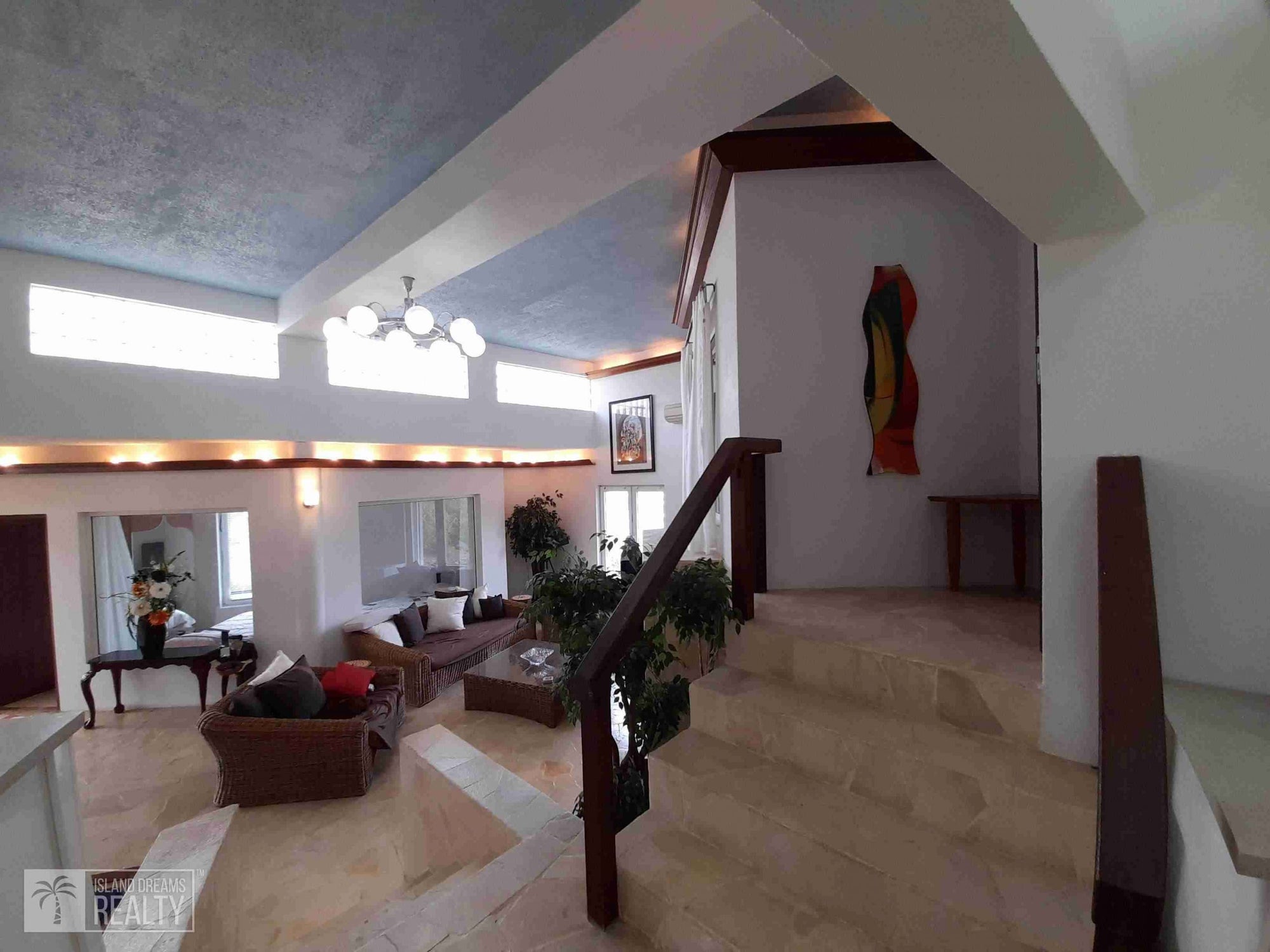 REDUCED! Villa Serendipity- Oyster Pond