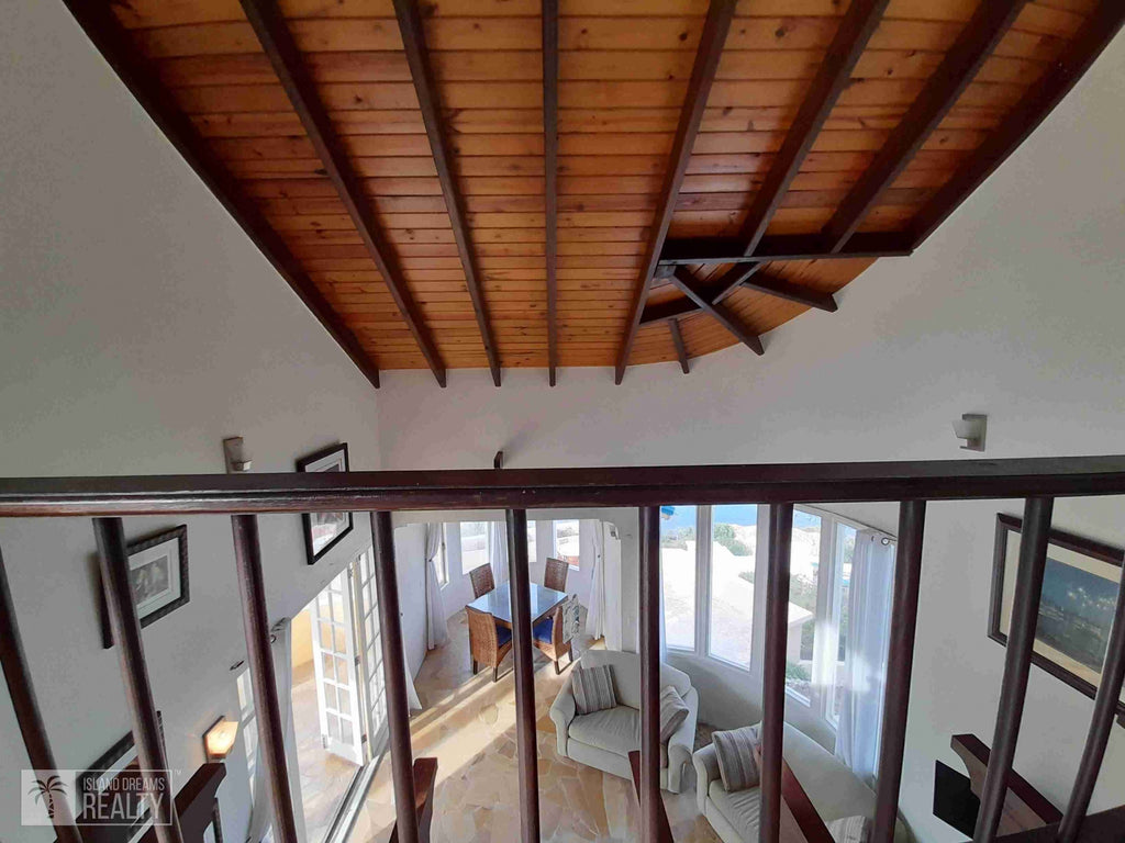 REDUCED! Villa Serendipity- Oyster Pond